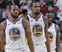 &quot;勇士队三巨头再度合体，展现强大火力&quot;的简单介绍